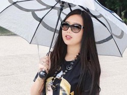 Ikut Tren 2016, Intip 7 Gaya Old Money Sisca Kohl Pakai Cincin Berlian-Tenteng Hermes