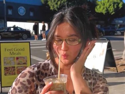 Stephanie Poetri Bagikan Kehidupan di LA, Jalan Kaki ke Tempat Kerja