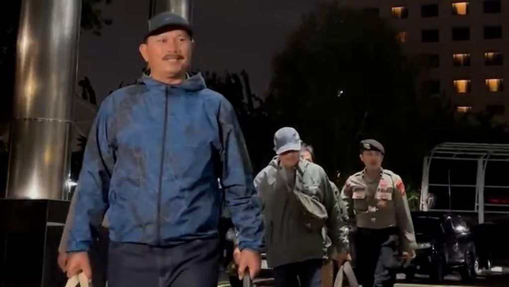 Wali Kota Madiun Maidi Tiba di KPK Usai Terjaring OTT