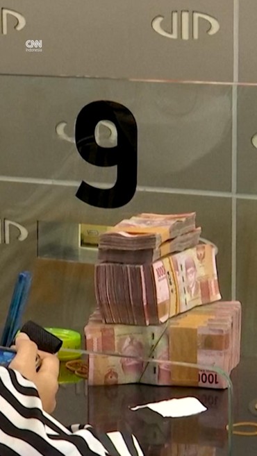 Rupiah Melemah Nyaris Tembus Rp17 Ribu