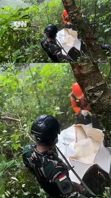 Momen Evakuasi Korban Pertama Pesawat ATR 42-500