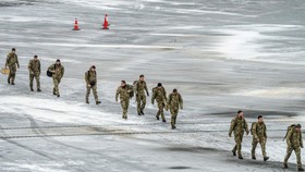 FOTO: Momen Tentara Denmark Tiba di Greenland Siaga Ancaman Trump