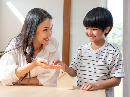 5 Kalimat yang Dipakai Miliuner untuk Bikin Anak Tertarik Menabung & Memikirkan Masa Depan