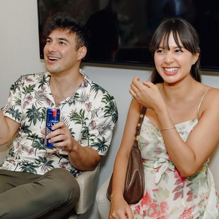 <p>Aurelie resmi menikah dengan Tyler Bigenho pada Desember 2024, Bunda. Setelah menikah, Aurelie memutuskan untuk menetap di AS dan rehat dari dunia hiburan. Pada Juli 2025, Aurelie dan suami mengumumkan kabar kehamilan pertama. Keduanya bakal dikaruniai seorang anak laki-laki, Bunda. (Foto: Instagram @aurelie)</p>