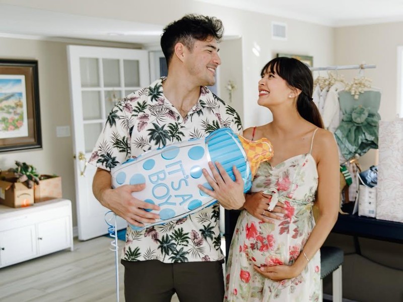 Congrats! Aurelie Moeremans dan Tyler Bigenho Dikaruniai Anak Pertama