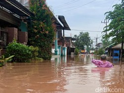 13 Desa di Pasuruan Masih Banjir, Tingginya hingga Dada Orang Dewasa