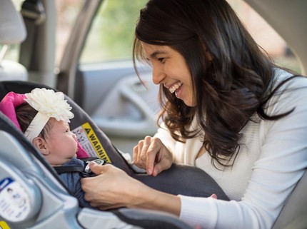 Benarkah Bayi Harus Tunggu 40 Hari Baru Boleh Diajak Keluar Rumah?