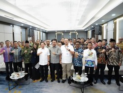Bupati Lutra Promosikan Hasil Perkebunan-Peternakan ke Investor di PPID Batam