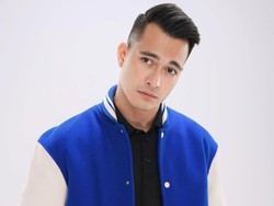 Beda Sikap Eza Gionino dan Robby Tremonti Saat Dikaitkan dengan 'Broken Strings' Aurelie