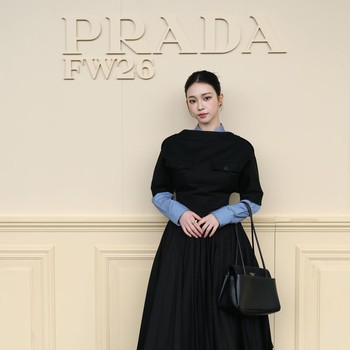 Get The Look: Gaya 'Smart' dan Elegan Ala Karina aespa di Fashion Show Prada
