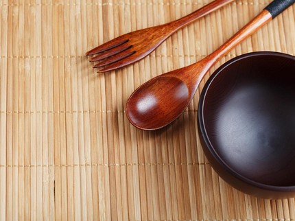 Amankah Sendok Kayu Digunakan Saat Makan? Ini Kata Pakar