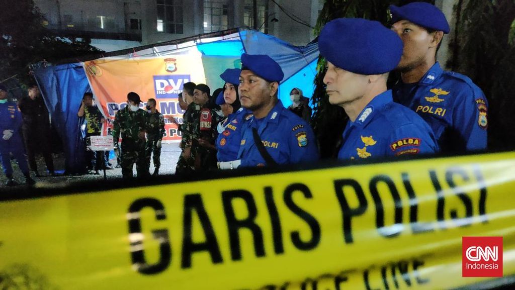 Dua Korban Pesawat ATR Tiba di RS Bhayangkara Makassar