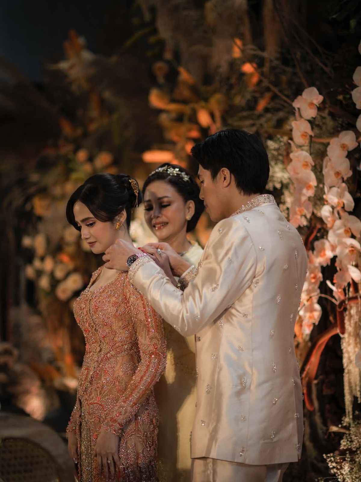 Lamaran El Rumi dan Syifa Hadju&period;