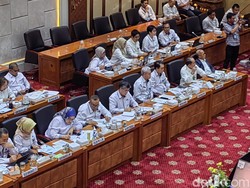 Pemerintah Siapkan Jurus Tekan Kesenjangan Upah Buruh