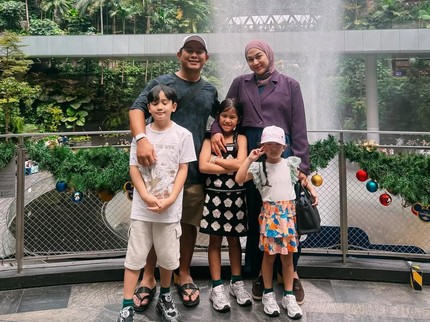Momen Nina Zatulini Habiskan Waktu Bersama Teman & Keluarga Jelang Kelahiran Anak Keempat, Intip Potretnya