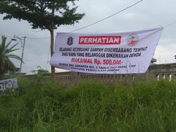 Pemprov DKI Pasang CCTV-Bikin Posko Cegah Sampah di Sungai Muara Baru