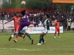 Video: Ada Lagi Aja Tendangan Kungfu di Liga 4