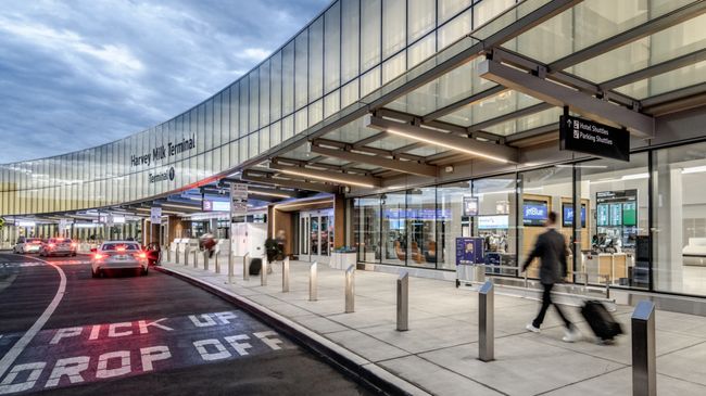 Terminal 1 Harvey Milk Bandara Internasional San Fransisco, Amerika Serikat didapuk jadi terminal bandara terindah oleh Prix Versailles.