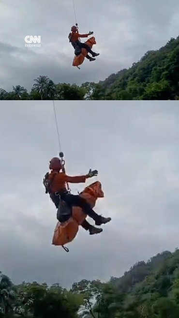 Momen Heli Basarnas Evakuasi Jenazah Korban Pesawat ATR 42-500