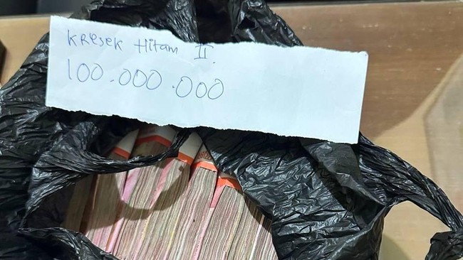 KPK menduga dugaan pemerasan dalam pengisian jabatan perangkat desa yang menjerat Bupati Pati nonaktif Sudewo turut terjadi di kecamatan lain di Kabupaten Pati.