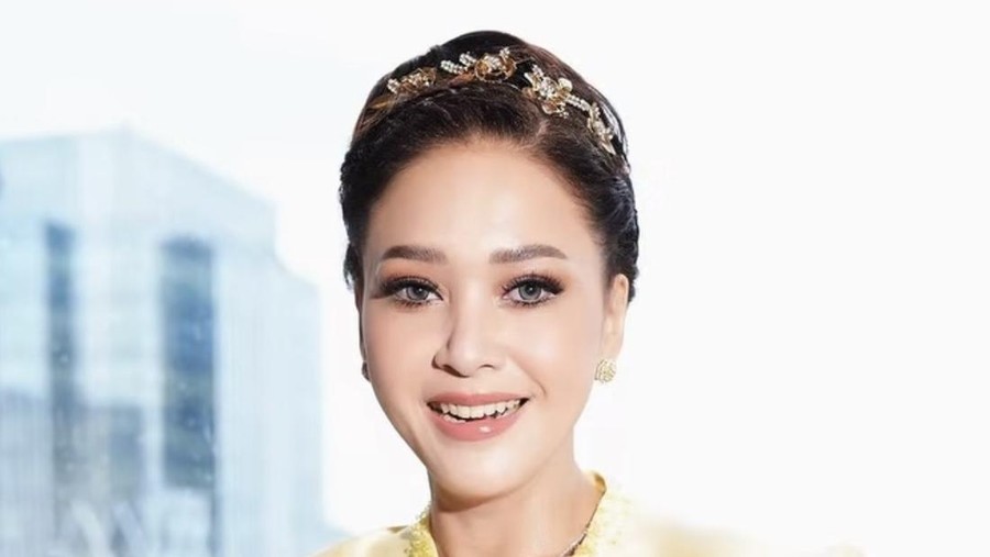 Adu gaya Maia Estianty & Mulan Jameela