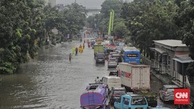 Sejumlah Rute TransJakarta dan Mikrotrans Dialihkan Akibat Banjir