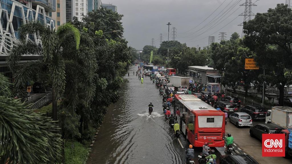 Banjir Jakarta Meluas hingga Jumat Siang, 132 RT Terendam