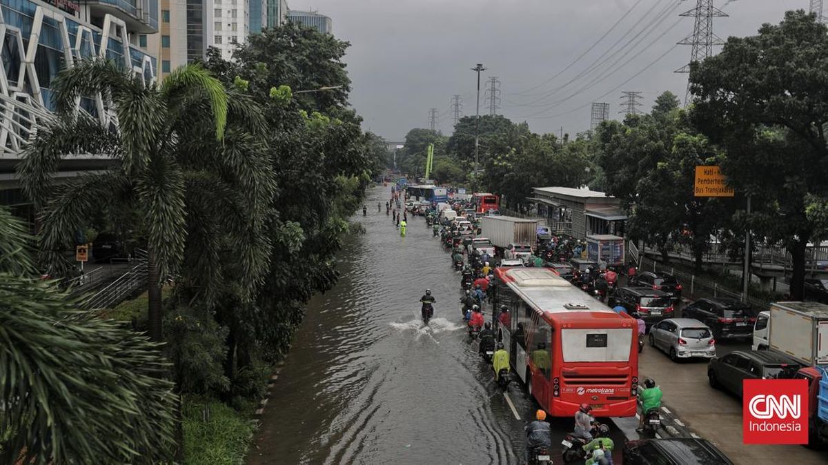 Banjir Jakarta Meluas hingga Jumat Siang, 132 RT Terendam