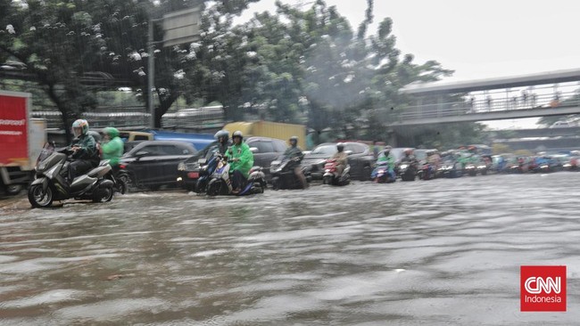 Banjir melanda wilayah Jakarta dan sekitarnya pada hari ini dengan ketinggian air mencapai puluhan sentimeter. Berikut titiknya.
