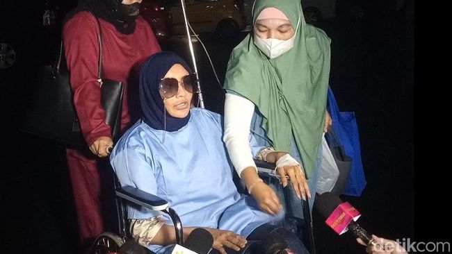 Sindir Richard Lee, Doktif Jalani Pemeriksaan Polisi Meski Tangan Diinfus