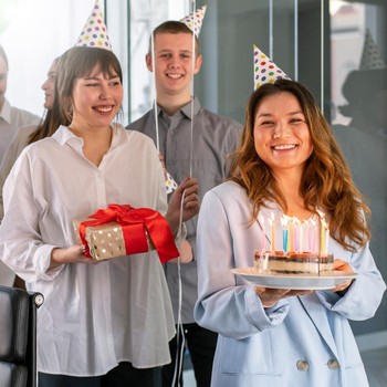 5 Ciri Kepribadian Orang yang Tidak Suka Perayaan Ulang Tahun