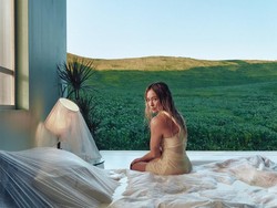 Lirik Lagu Roommates - Hilary Duff