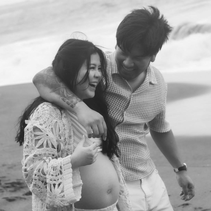 <p>Melisa pertama kali mengumumkan kehamilan keduanya pada Agustus 2025. Saat itu, ia juga membagikan potret maternity shoot yang tampaknya diambil untuk merayakan ulang tahun sang putra ke-2. Dalam unggahan tersebut, Melisa juga mengumumkan jenis kelamin anak keduanya, yakni perempuan. (Foto: Instagram @melisahart_)</p>