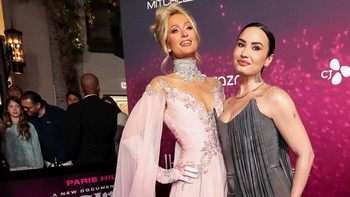 FOTO: Paris Hilton Ikut Demi Lovato Bikin Dokumenter Sendiri