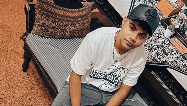 Keluarga Piche Kota buka suara soal kasus dugaan pemerkosaan anak di bawah umur yang menyeret nama penyanyi tersebut.