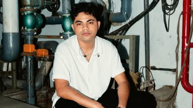 Polisi menangkap penyanyi PYDAJK alias Piche Kota dalam kasus dugaan pemerkosaan atau persetubuhan terhadap anak.