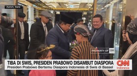 VIDEO: Tiba di Swiss, Presiden Prabowo Disambut Diaspora