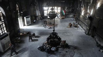 FOTO: Puluhan Masjid Dibakar saat Demo Berdarah di Iran