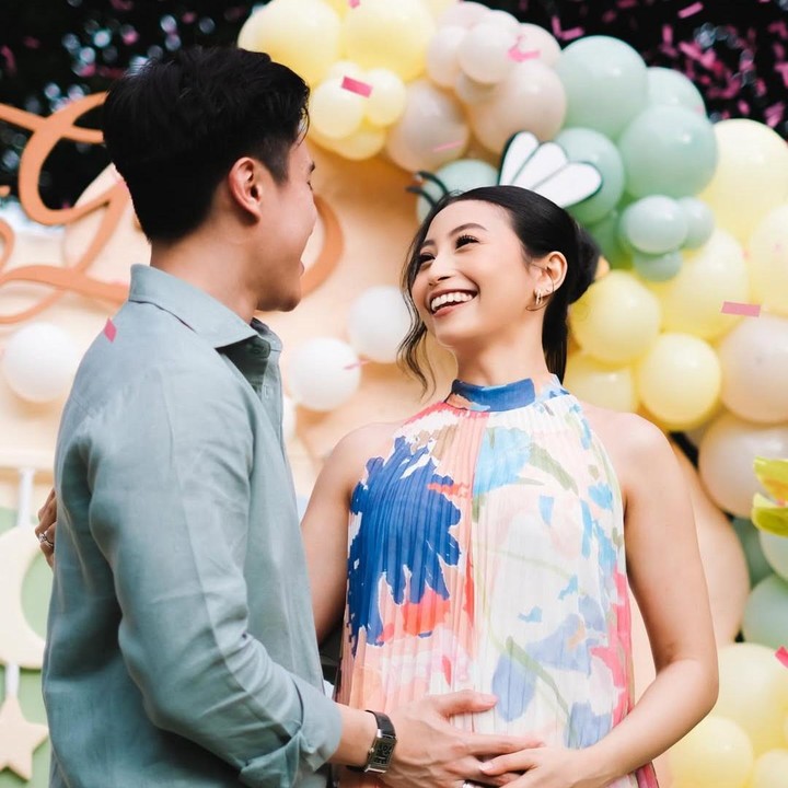 <p>Sangun Ragahdo resmi menikah dengan Septiningtyas pada 22 Februari 2025, Bunda. Pada awal September 2025, keduanya mengumumkan kehamilan pertama ke publik. Sangun Ragahdo dan istri kompak mengunggah momen saat pertama kali melakukan pemeriksaan USG kehamilan di Instagram. (Foto: Instagram @septiningtyas/ @ragahdo)</p>