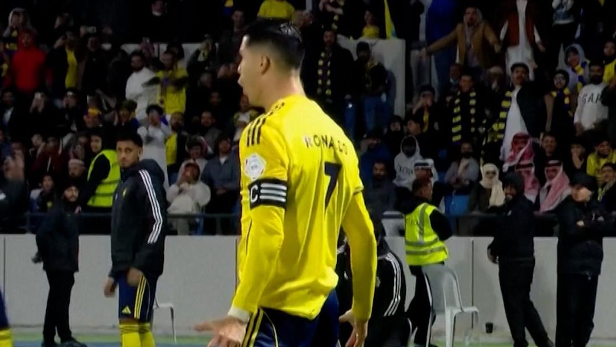 Ronaldo Tersenyum Lebar, Rekor 1.000 Gol Makin Dekat