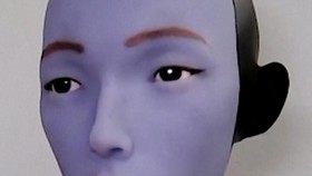 Mengintip Robot AI Berbentuk Wajah yang Dapat Bernyanyi dan Berbicara