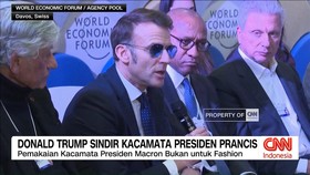 VIDEO: Trump Sindir Macron di Forum Ekonomi Dunia Davos