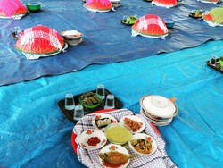 Tradisi Bedulang Suku Sasak, Warisan Budaya Jamuan Kebersamaan di Lombok