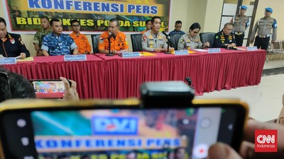 Total korban yang berhasil ditemukan hingga hari ketujuh operasi SAR, Jumat (23/1), mencapai 10 kantong jenazah.