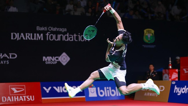 Alwi Farhan menyatakan tidak akan mengubah gaya yang sudah jadi ciri khasnya seperti selebrasi yang meledak-ledak di awal gim, termasuk di Indonesia Masters.