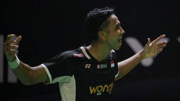 Update Eksklusif Olahraga CNN : FOTO: Alwi Farhan Tampilkan 'Daya Ledak' di Lapangan