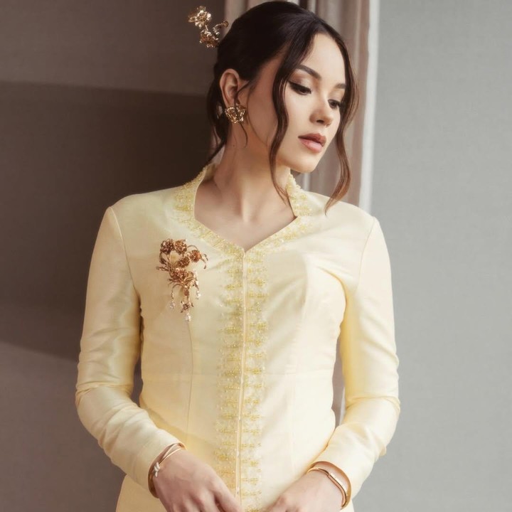 <p>Baru-baru ini, Alyssa memamerkan penampilan terbarunya saat hamil anak pertama. Kali ini, Alyssa terlihat cantik dan anggun mengenakan kebaya modern berwarna <em>butter yellow.</em> Kebaya yang dipakai Alyssa ini merupakan rancangan desainer ternama Asky Febrianti, Bunda. (Foto: Instagram @alyssadaguise)</p>