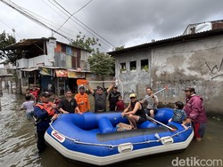 287 KK Terdampak Banjir di Bintara Bekasi, Ketinggian Air Capai 80 Cm