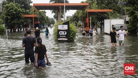 Alasan Banjir di Flyover Pesing Jakarta Barat Tak Kunjung Surut