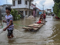 17 Wilayah di Kota Bekasi Terendam Banjir, Ada yang Sampai 1,5 Meter